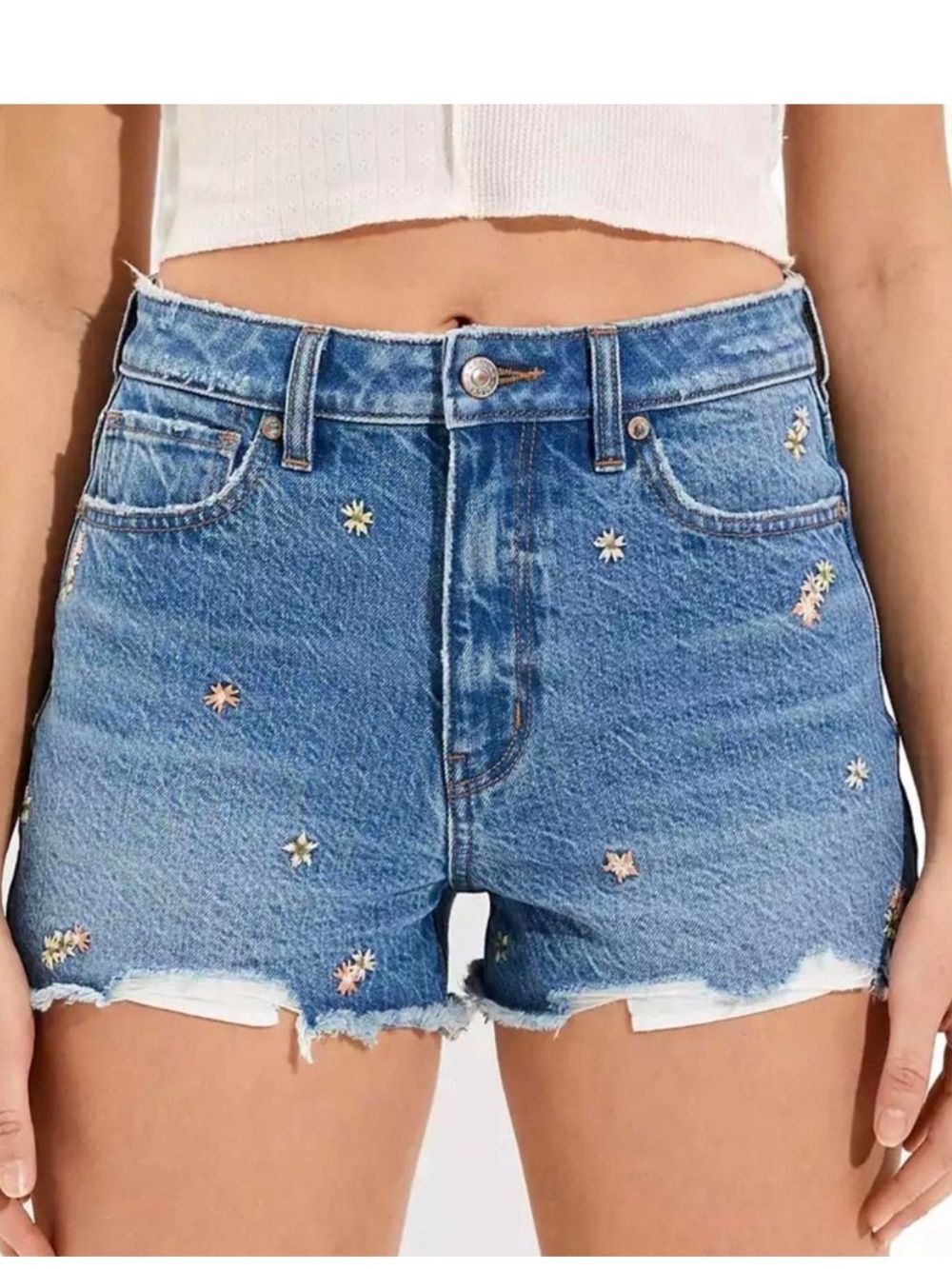 AMERICAN EAGLE | High-Rise Mom Shorts with Embroidered Flowers - size 6